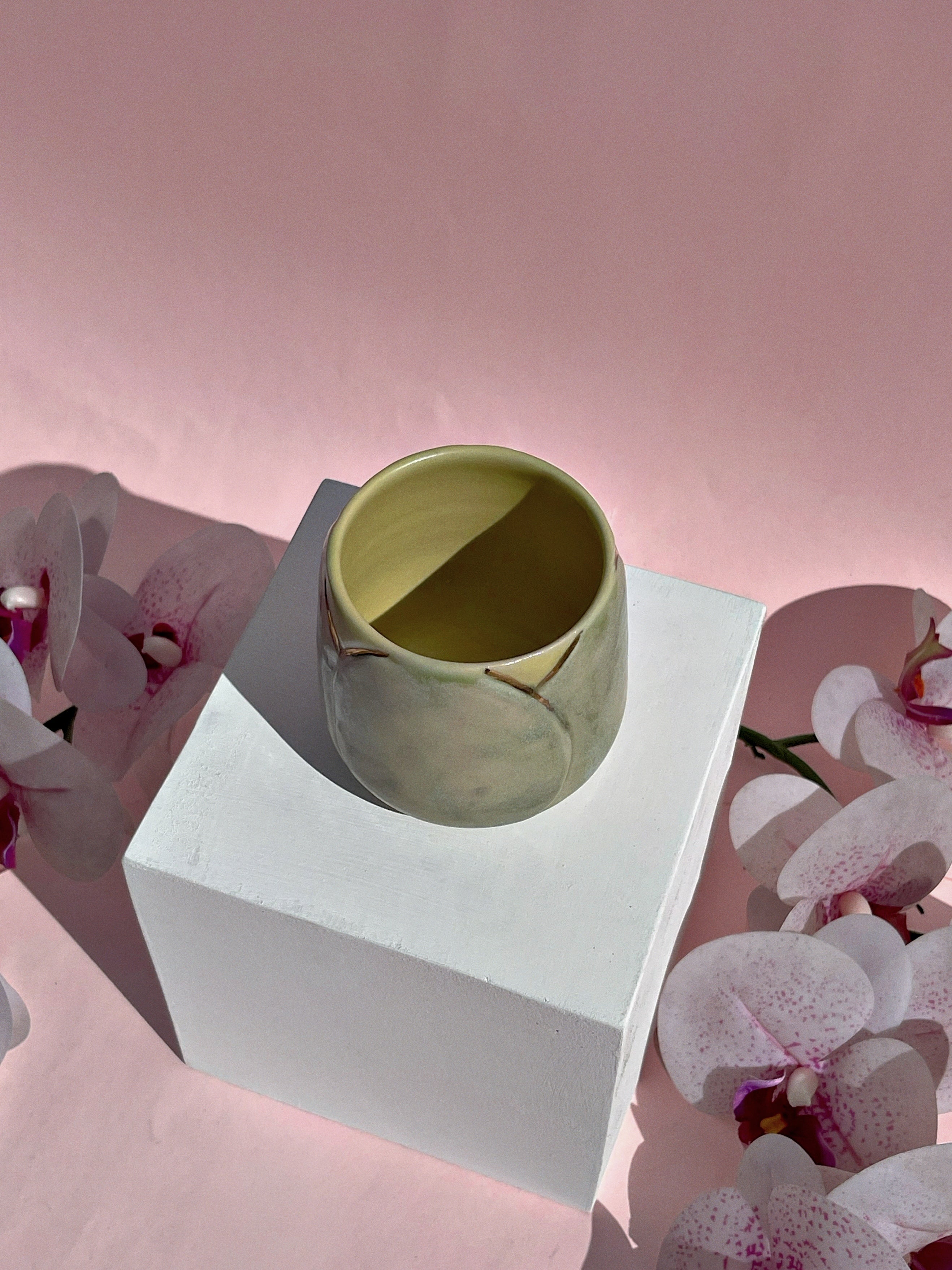 Golden Light Bud Mug